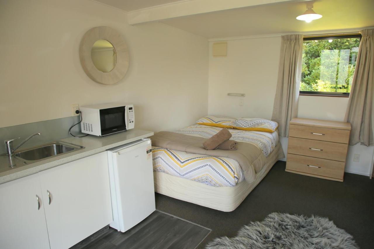 Parklands Marina Holiday Park Пиктон Экстерьер фото
