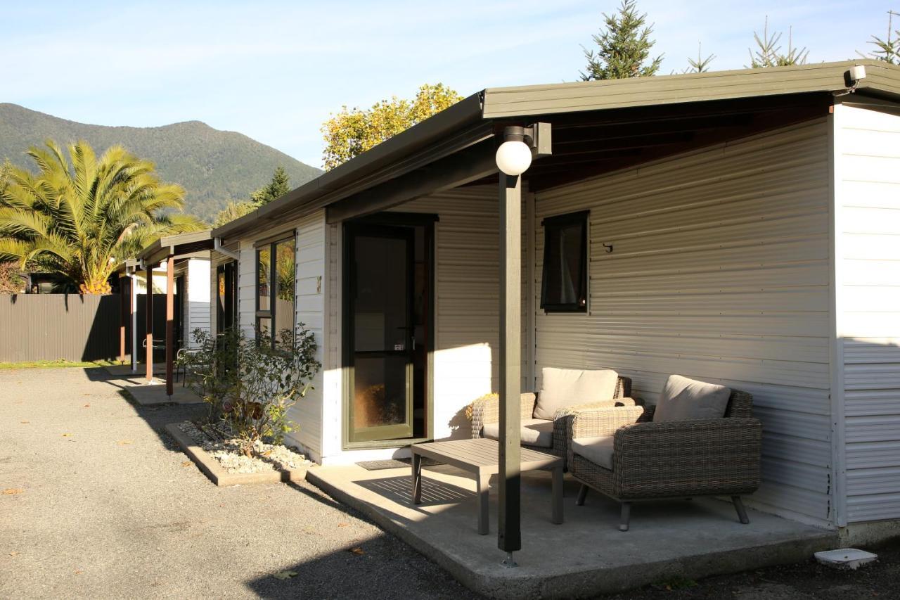 Parklands Marina Holiday Park Пиктон Экстерьер фото