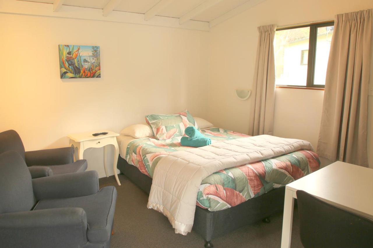 Parklands Marina Holiday Park Пиктон Экстерьер фото