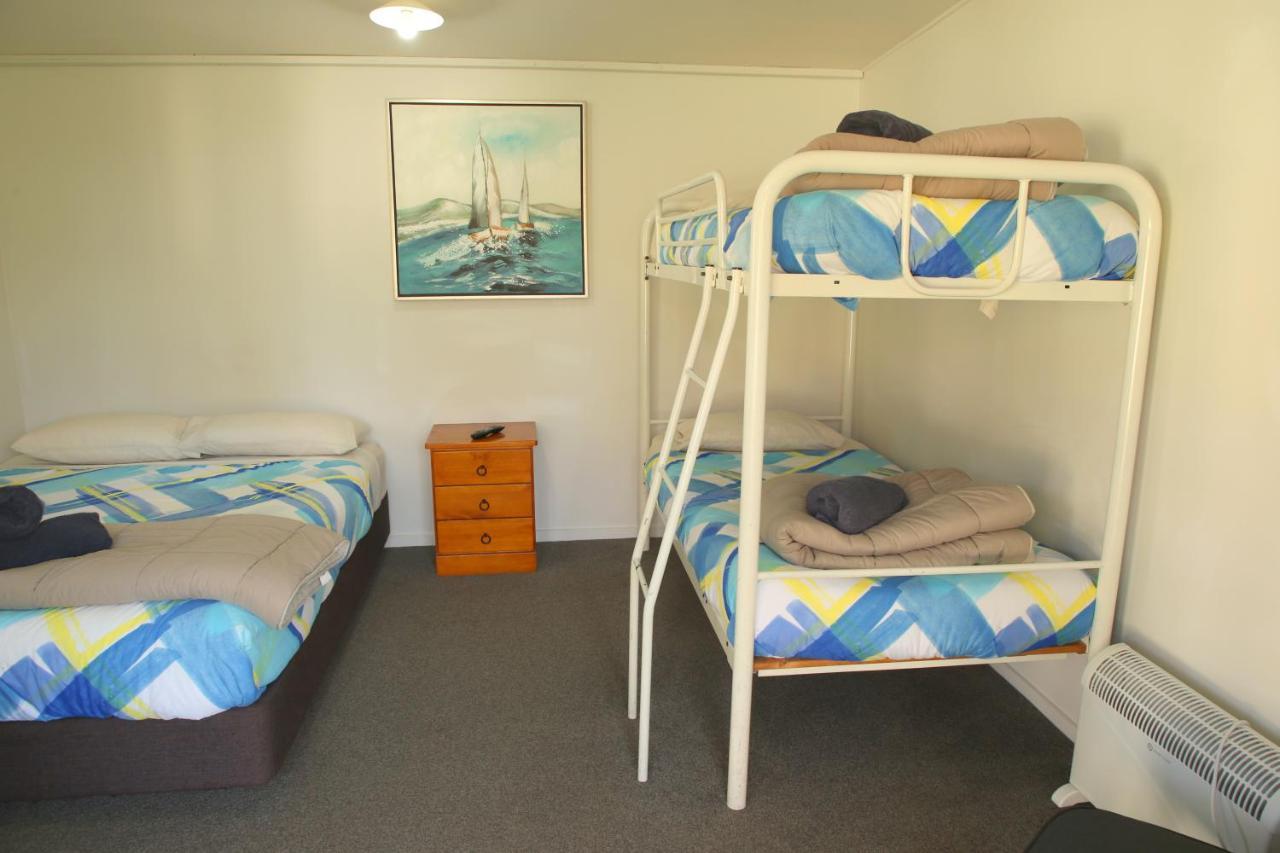 Parklands Marina Holiday Park Пиктон Экстерьер фото