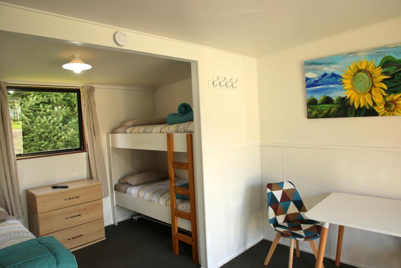 Parklands Marina Holiday Park Пиктон Экстерьер фото