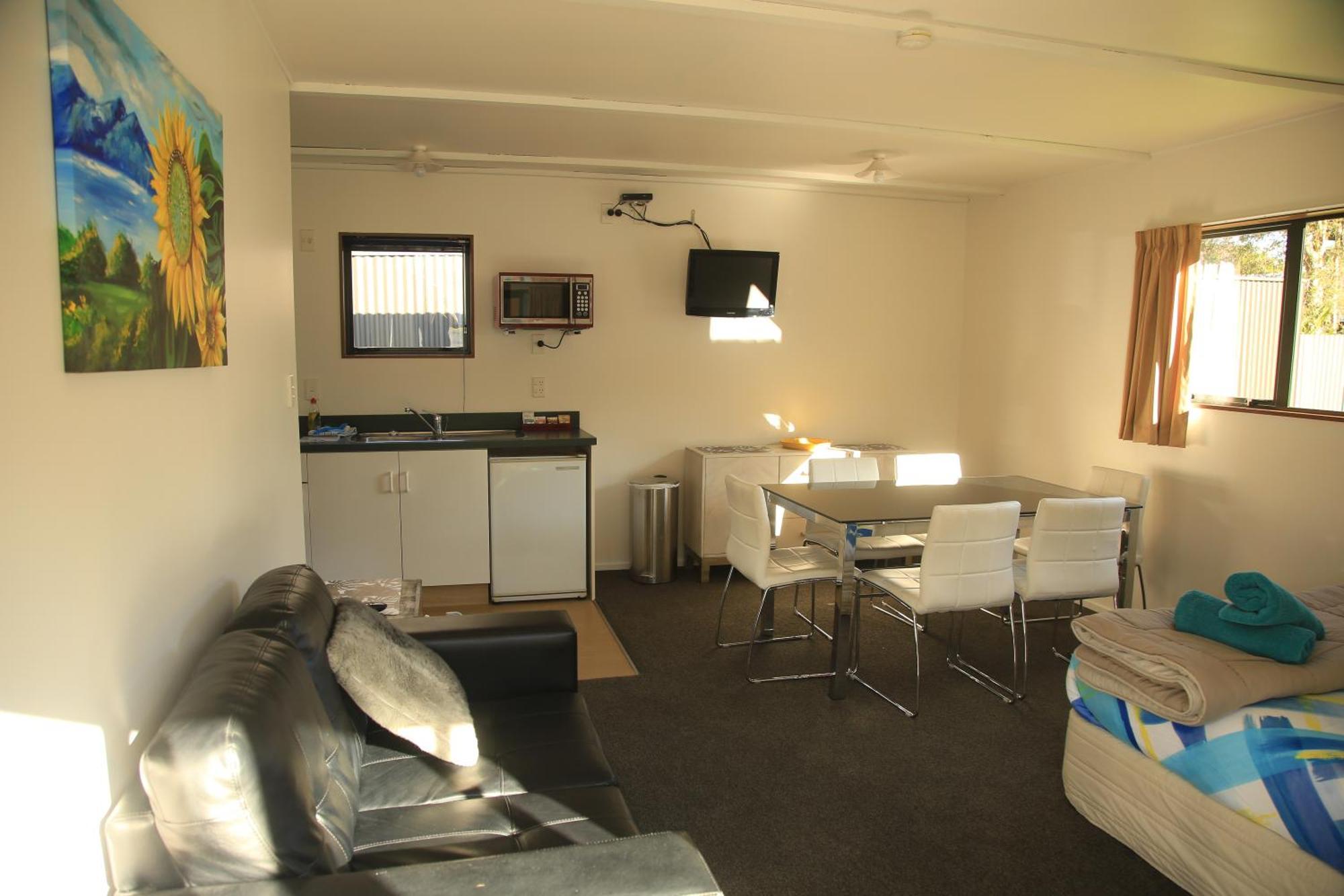 Parklands Marina Holiday Park Пиктон Экстерьер фото