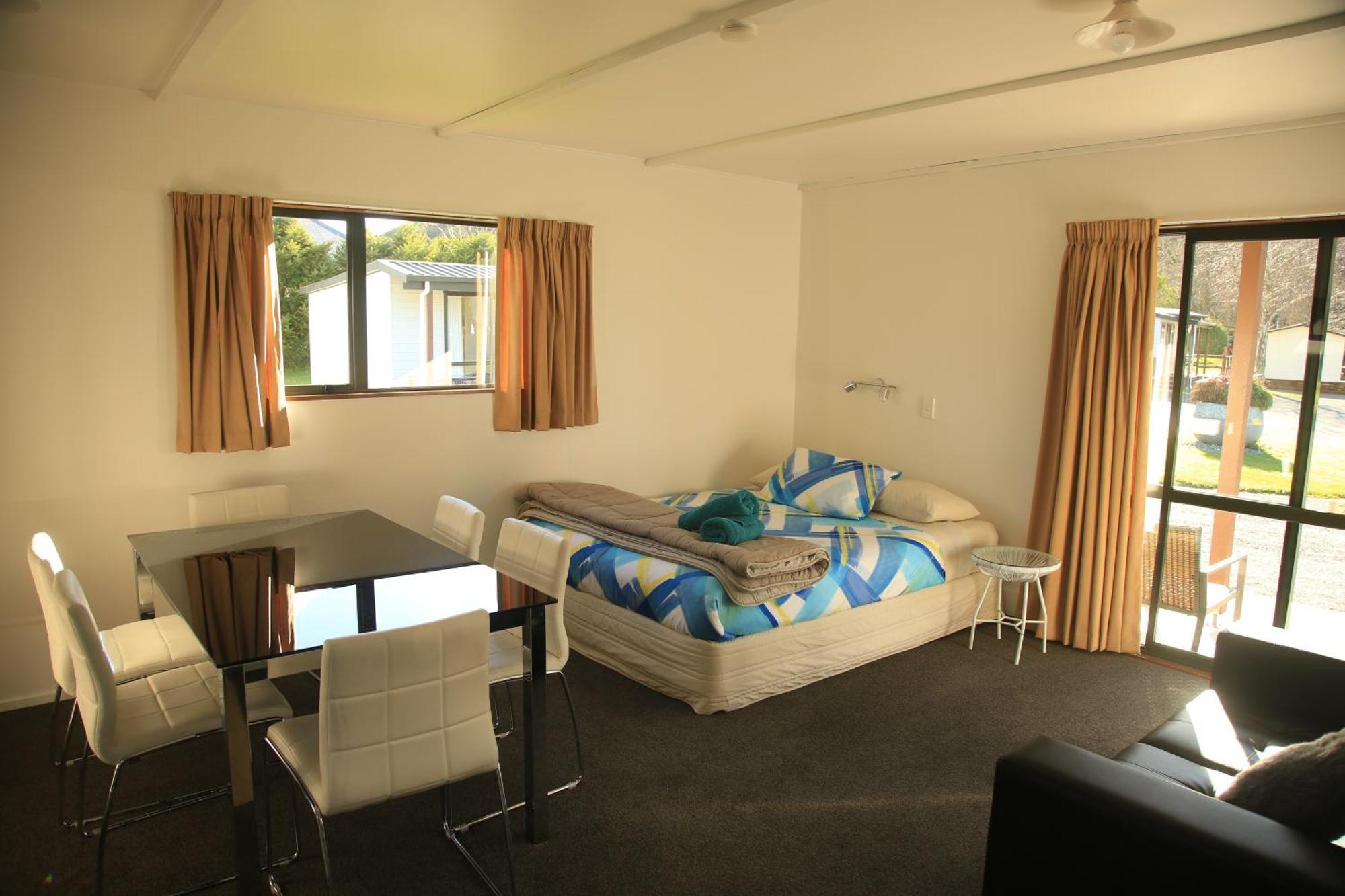 Parklands Marina Holiday Park Пиктон Экстерьер фото